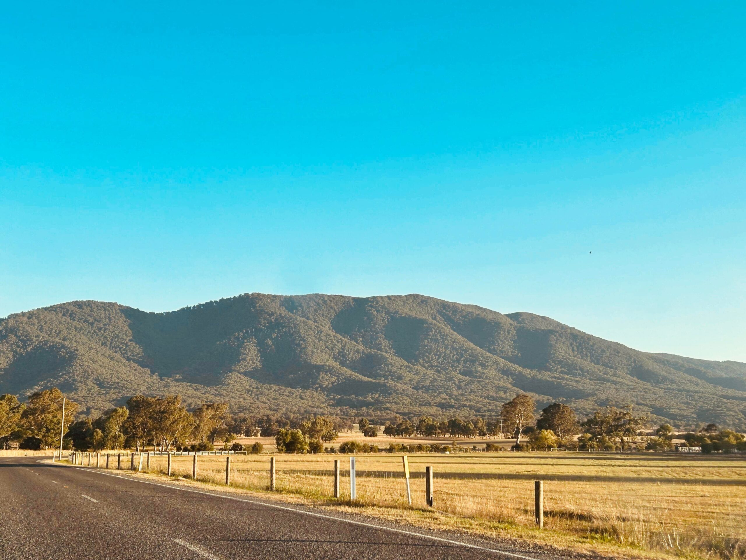 La vallée de Yarra, paysage visible avant d'arriver dans la ferme de saumon en Australie 